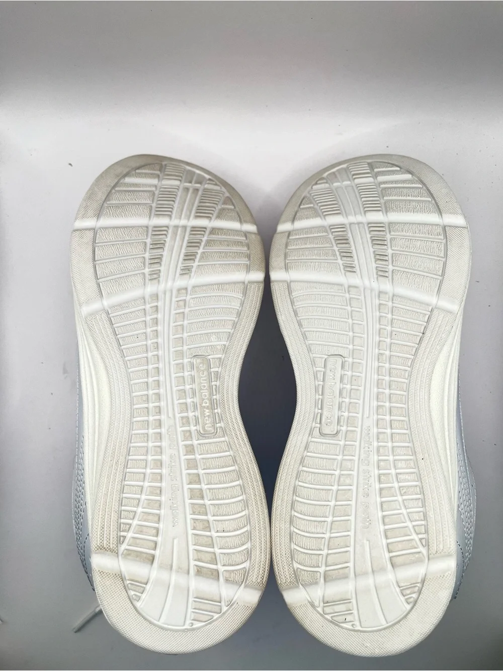 New Balance New 577v1 Women's 9W White Walking Sneakers